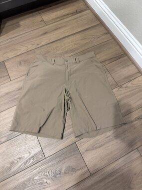 Under Armour  Bent Grass Golf Shorts 34